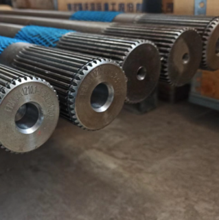 محمل XCMG 7 طن بمحور أمامي نصف عمود